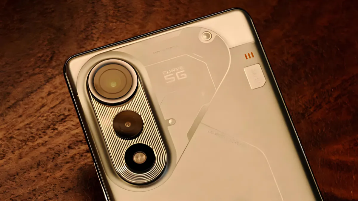 Tecno Pova Curve